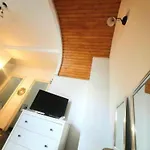 2 Bedroom Serviced Belle Vue By The Park