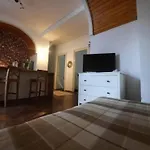 2 Bedroom Serviced Belle Vue By The Park Apartament