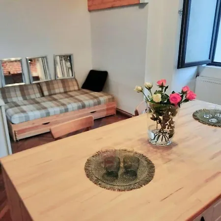 Apartament 2 Bedroom Serviced Belle Vue By The Park *