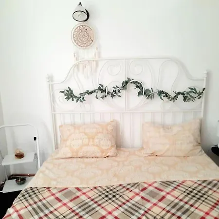Apartment 2 Bedroom Serviced Belle Vue By The Park *