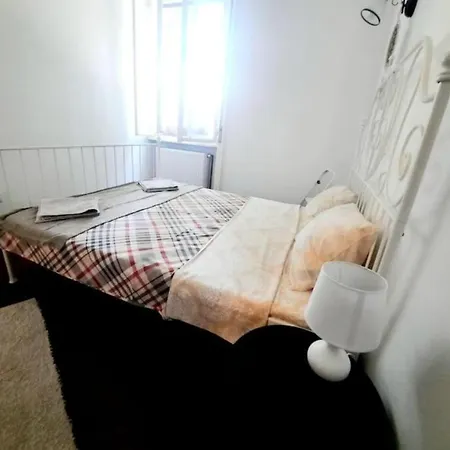 Apartament 2 Bedroom Serviced Belle Vue By The Park