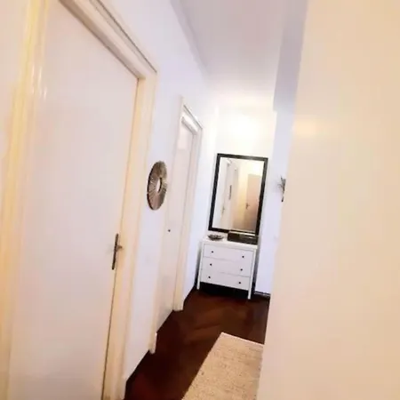 2 Bedroom Serviced Belle Vue By The Park Apartment Timisoara