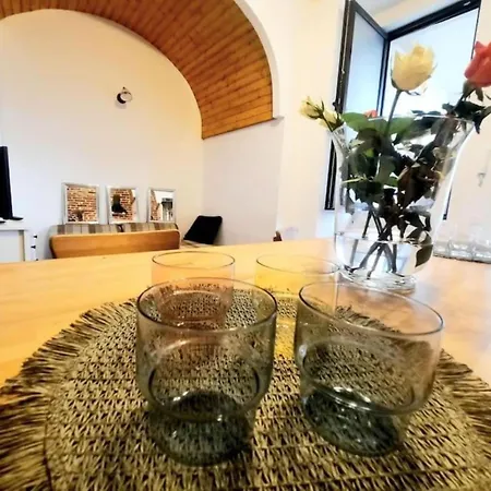 2 Bedroom Serviced Belle Vue By The Park * Timişoara