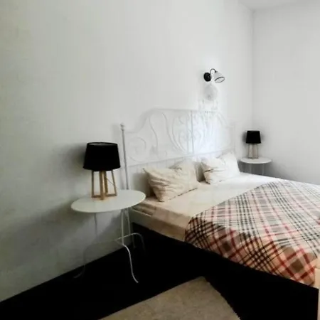 Apartment 2 Bedroom Serviced Belle Vue By The Park Timisoara