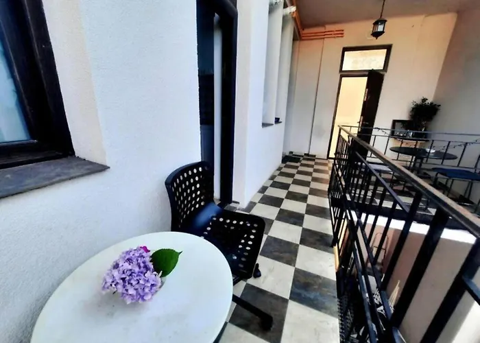 アパート 2 Bedroom Serviced Belle Vue By The Park ティミショアラ