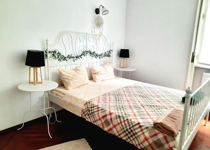 アパート 2 Bedroom Serviced Belle Vue By The Park