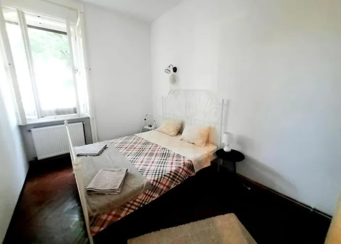 アパート 2 Bedroom Serviced Belle Vue By The Park ティミショアラ