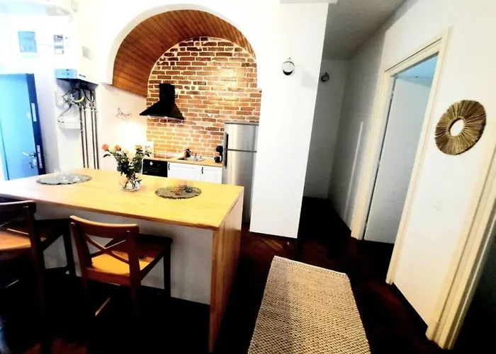 2 Bedroom Serviced Belle Vue By The Park アパート