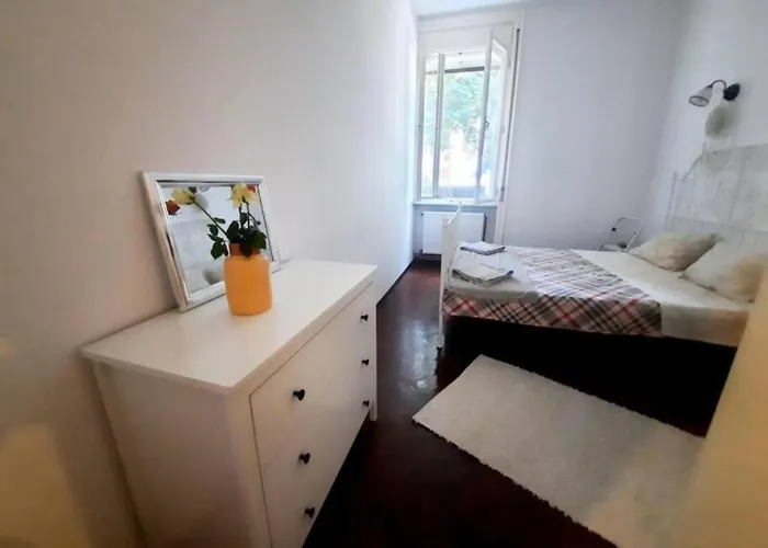 2 Bedroom Serviced Belle Vue By The Park * ティミショアラ