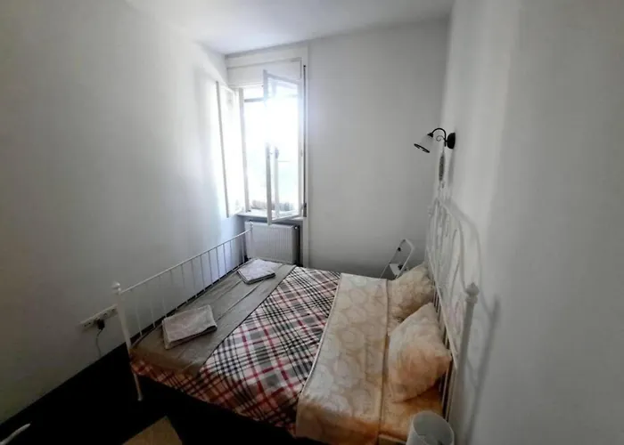 2 Bedroom Serviced Belle Vue By The Park