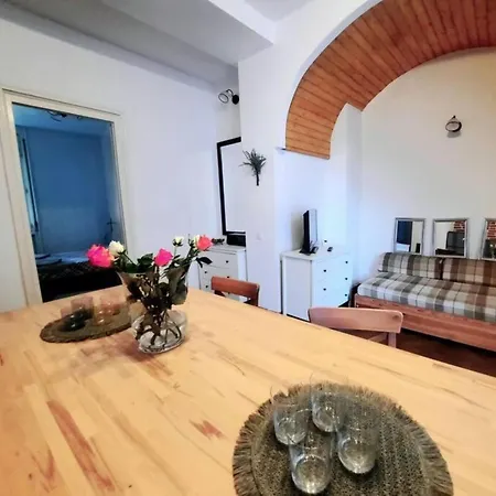 2 Bedroom Serviced Belle Vue By The Park Apartamento