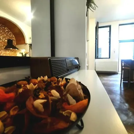 Apartamento 2 Bedroom Serviced Belle Vue By The Park *