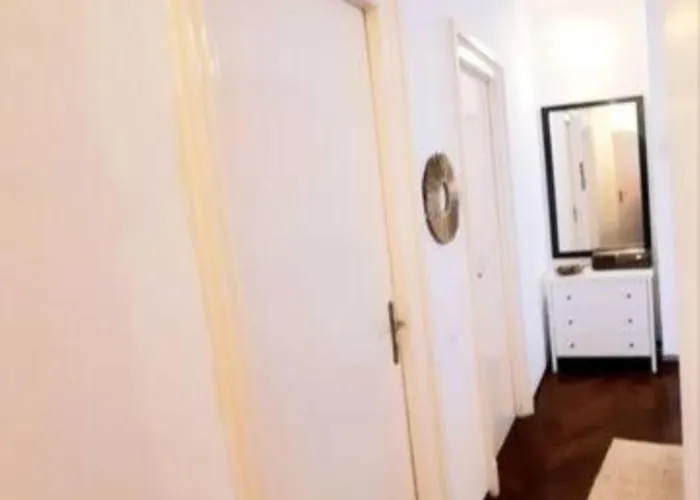 2 Bedroom Serviced Belle Vue By The Park