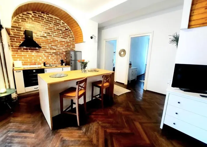 2 Bedroom Serviced Belle Vue By The Park Appartamento *